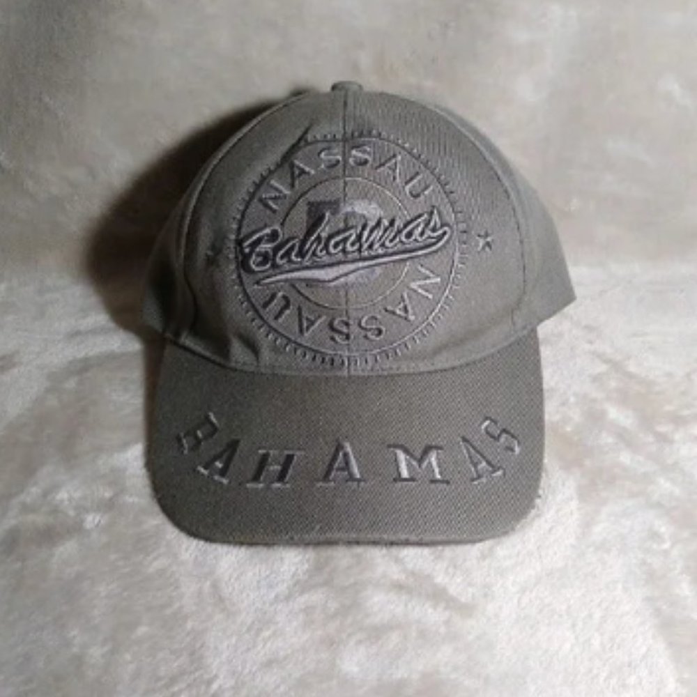 Men's Grey Bahamas Hat in New condition!